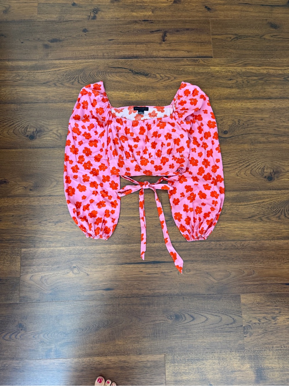 Sanctuary Pink Crop Top with Red Floral Print